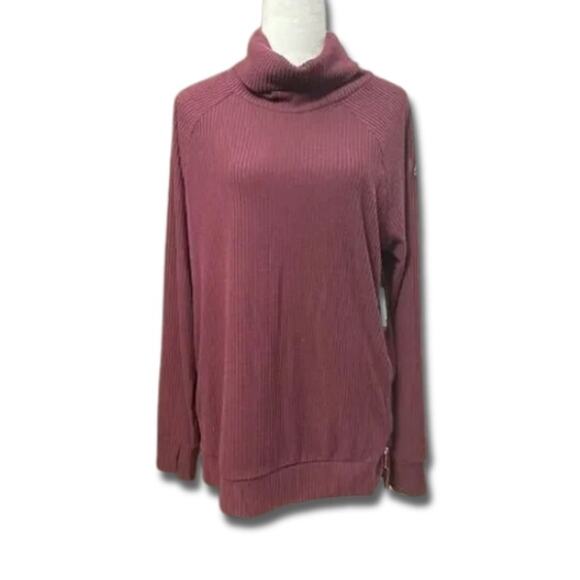 Andrew Marc Sport Turtle Neck Top Side Zipper Relaxed Fit Ribbed Burgundy L NWT - Picture 1 of 11
